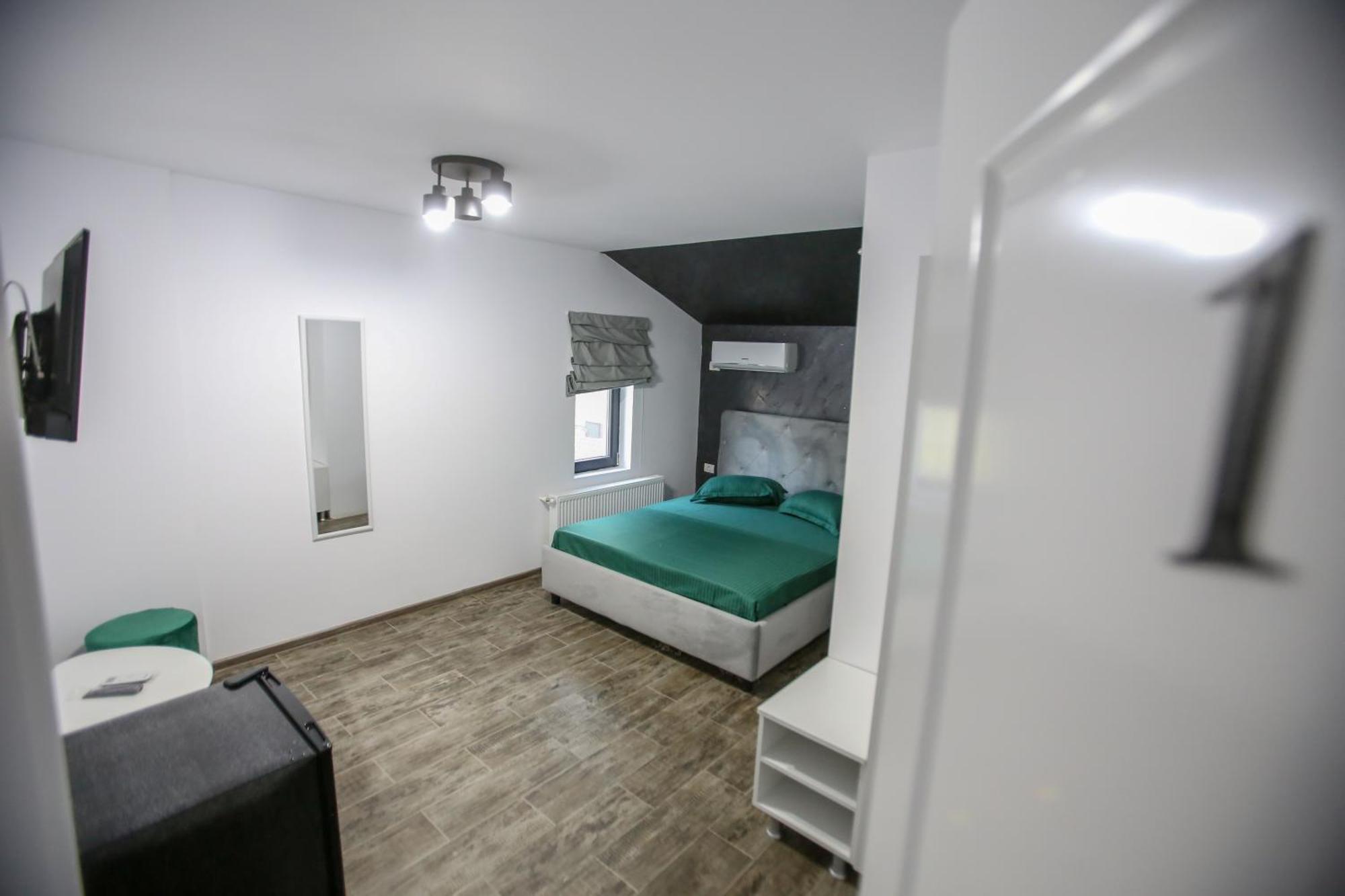 Отель Casa Kevin Нэводари Экстерьер фото