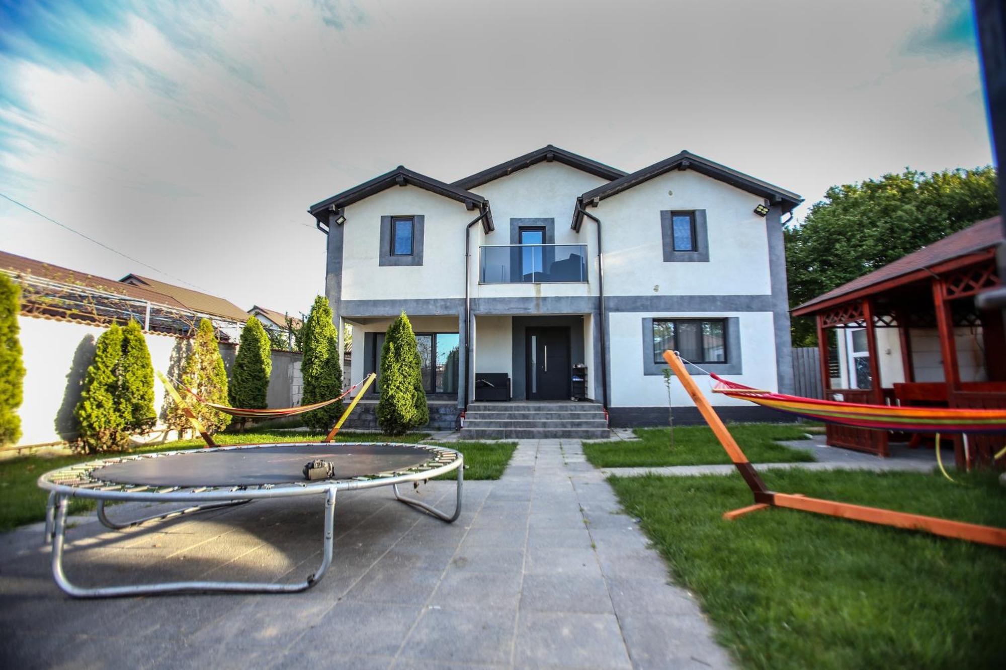 Отель Casa Kevin Нэводари Экстерьер фото